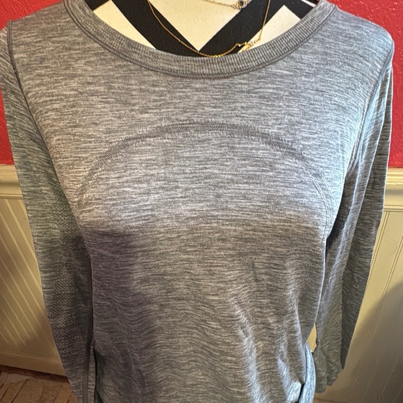 Lululemon swiftly tech long sleeve grey size 4 - Picture 2 of 5